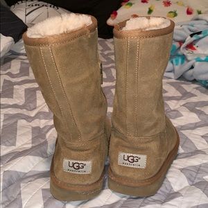 gently used uggs